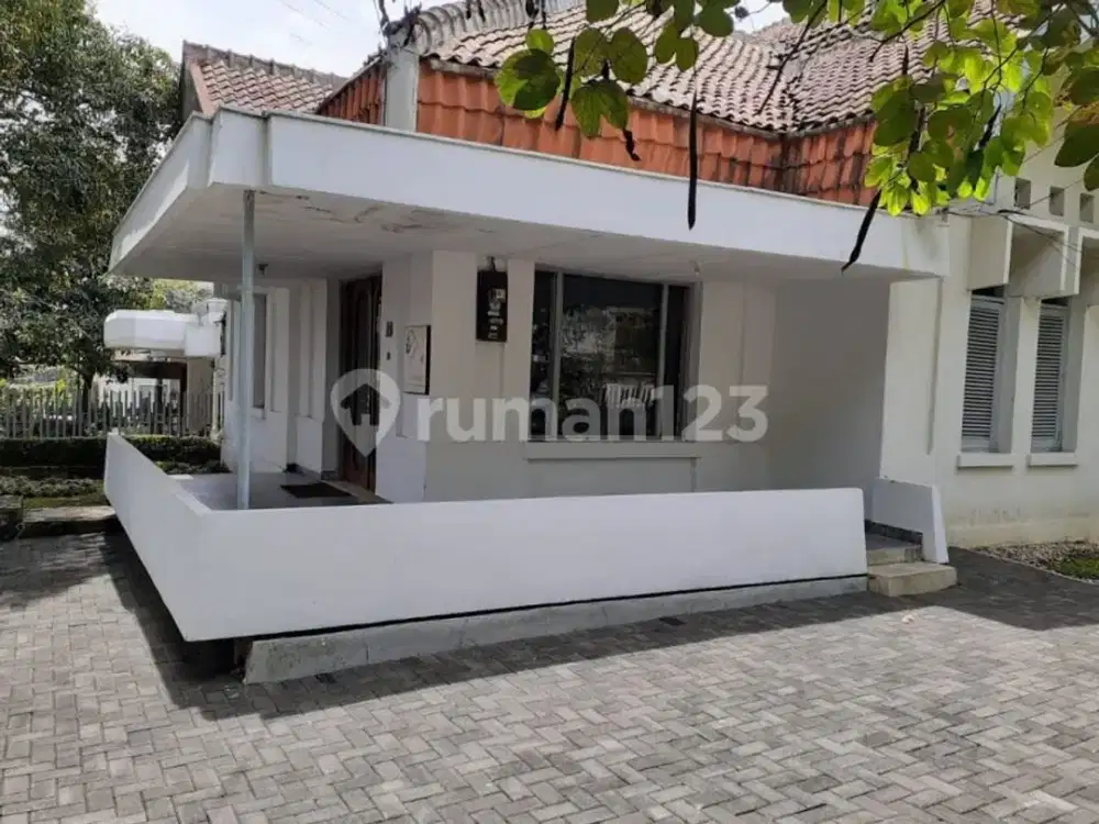 Rumah di Sayap Sunda Asia Afrika Naripan Dago Riau Bandung Kota