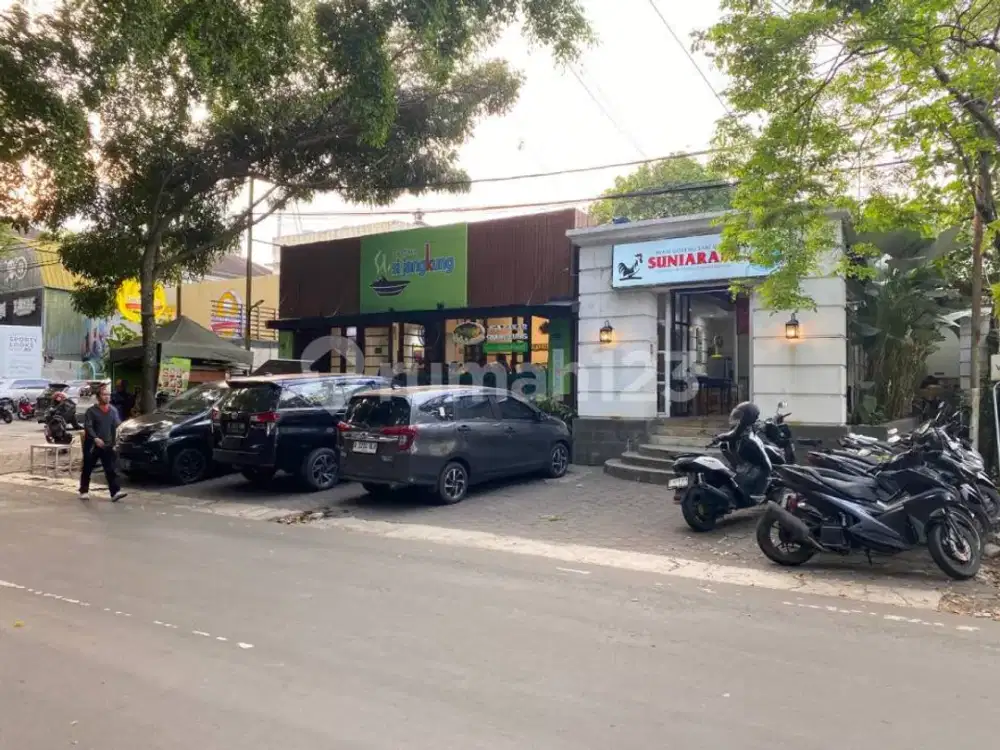 Rumah Lokasi Premium di Sayap Riau Cocok untuk Resto dan Usaha