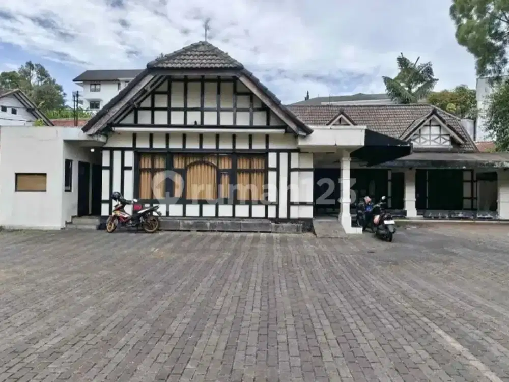 Rumah Ex Cafe Resto di Kawasan Dago Juanda