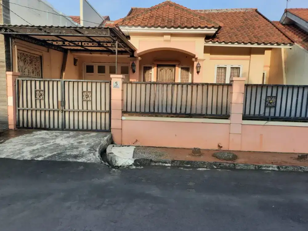 Dijual Rumah di Boulevard Hijau Medan Satria Bekasi, Bagus Strategis