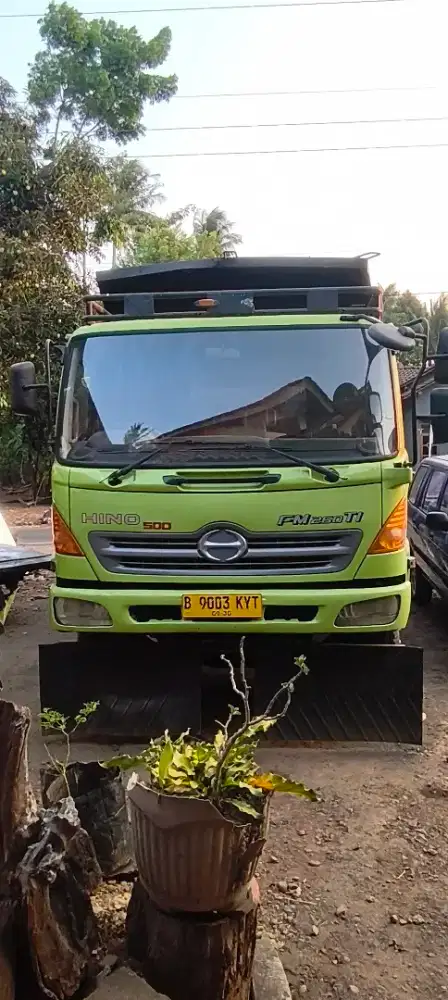 Jual truk Hino lohan dump tronton fm 260