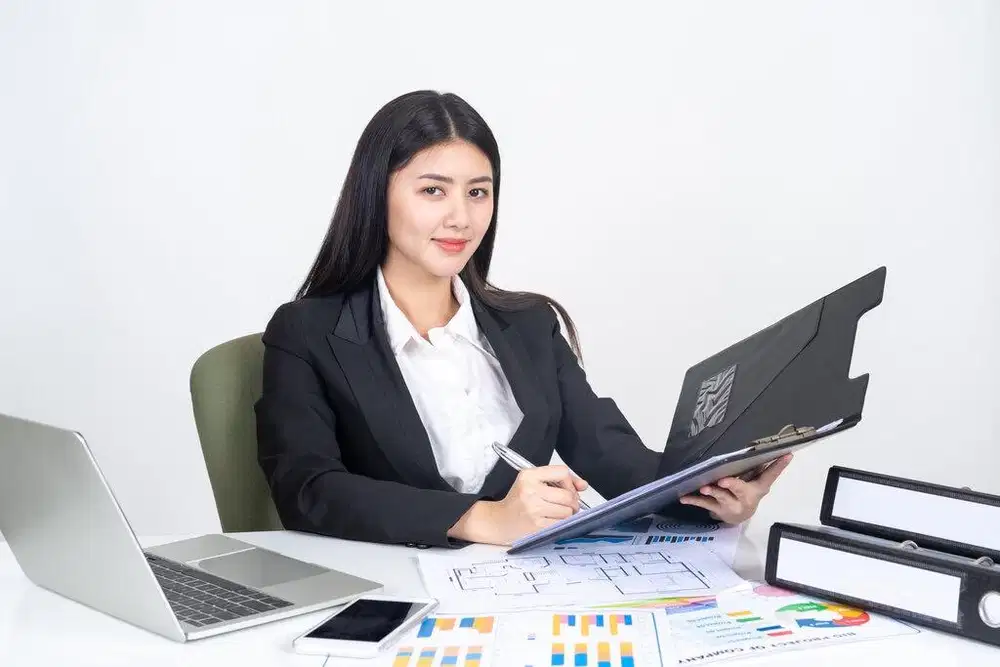 lowongan kerja admin finances