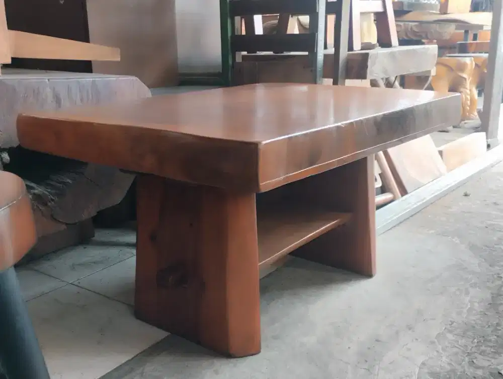 Meja Tamu Teras kayu utuh alami
