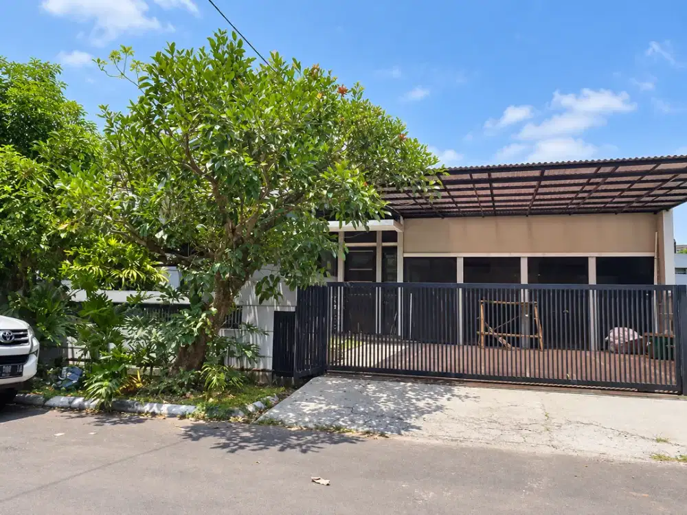 Rumah 1 lantai di cluster batununggal indah
