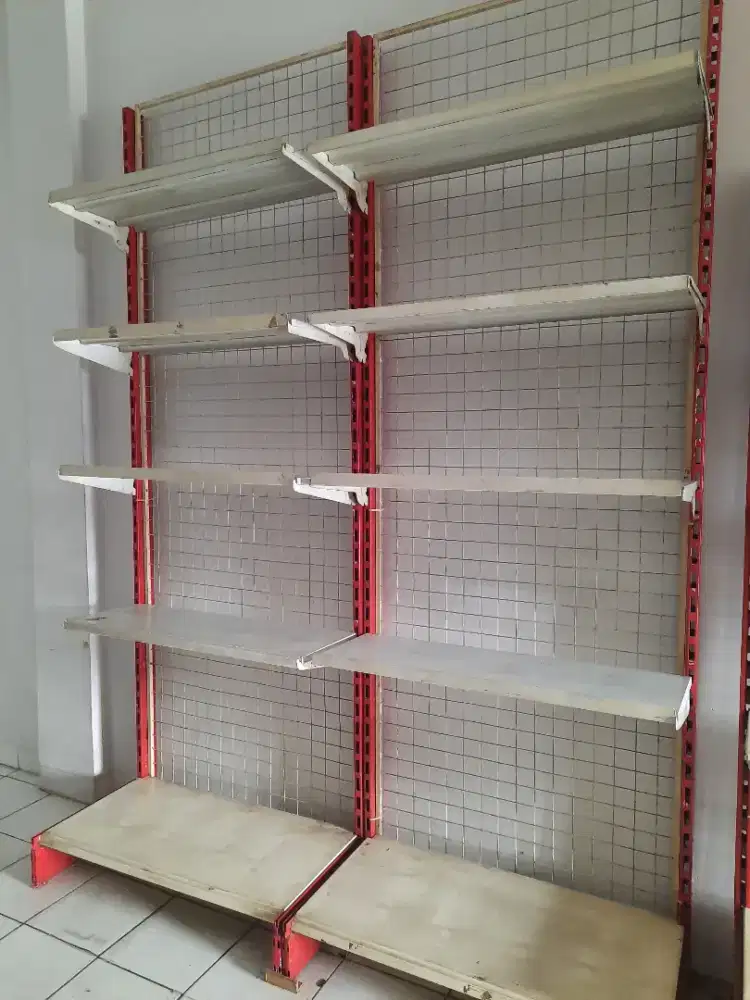 Rak Besi Display
