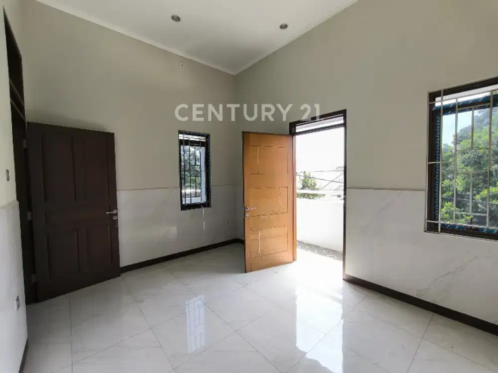 Rumah Bisa Untuk Usaha Disumber Sari Kota Bandung