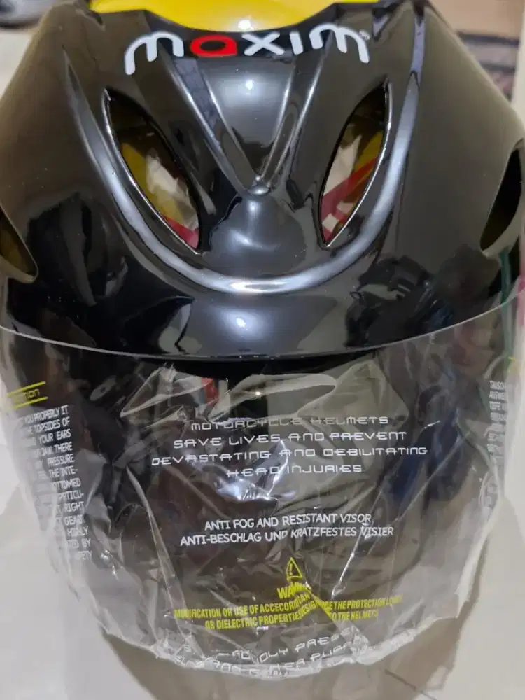 Dijual helm baru