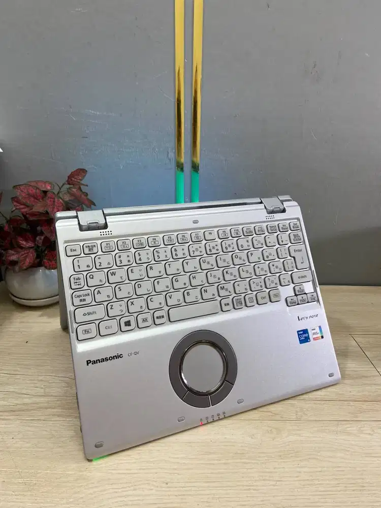 Laptop Panasonic i5 g11 touch 2in1 sekolah kuliah lyr 3K ringan th2021