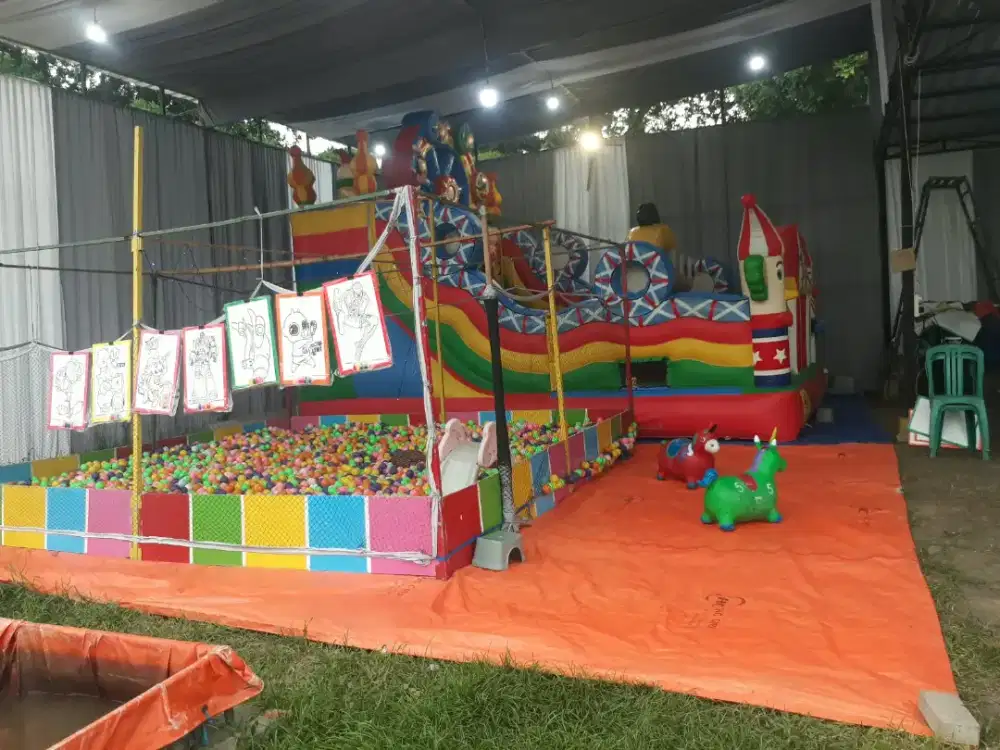 Rumah balon anak-anak