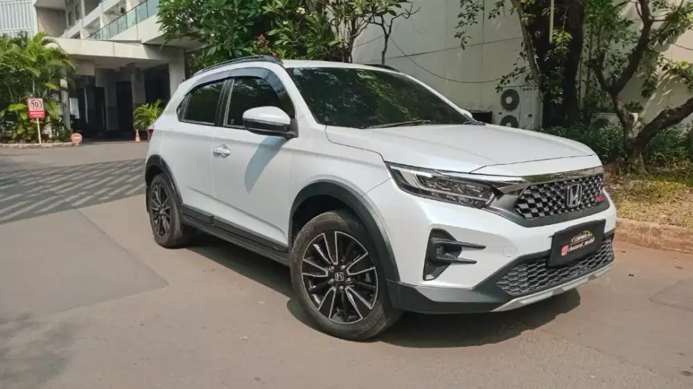 HONDA WRV 1.5 RS SENSING TWOTONE 2023 PUTIH