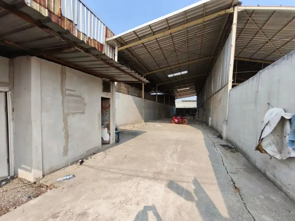 Disewakan Gudang Pinggir Jalan di Kapuk Jakarta Barat