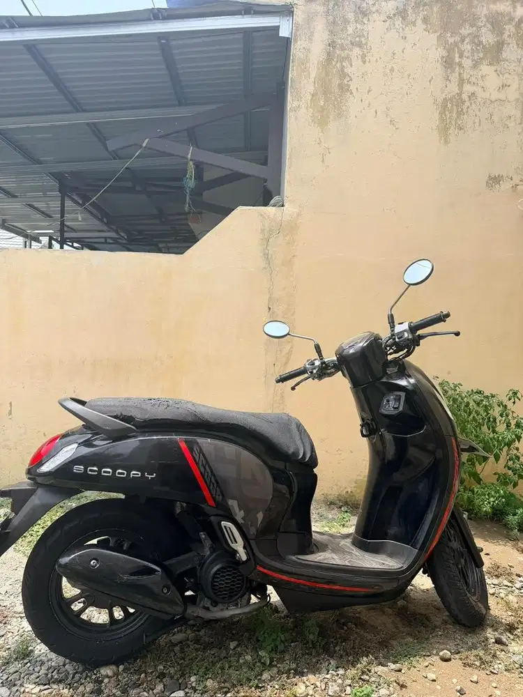 Motor Honda Scoopy th 2021 hitam, pajak baru, surat lengkap.