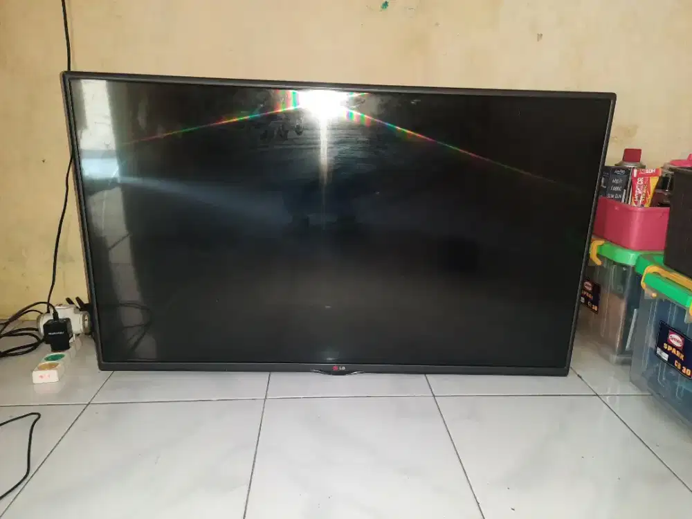 Tv led LG 42LB550A apa adanya/gembling