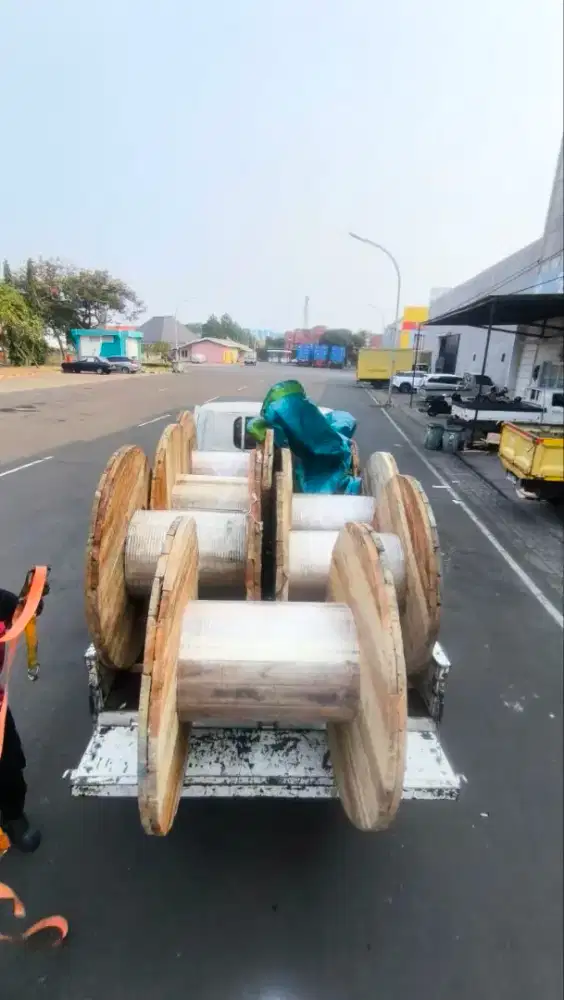 Dijual roll kayu dan dan pallet kayu