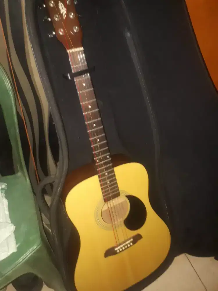 Dijual cepat Gitar akustik listrik Merk Sierra Mulus!!