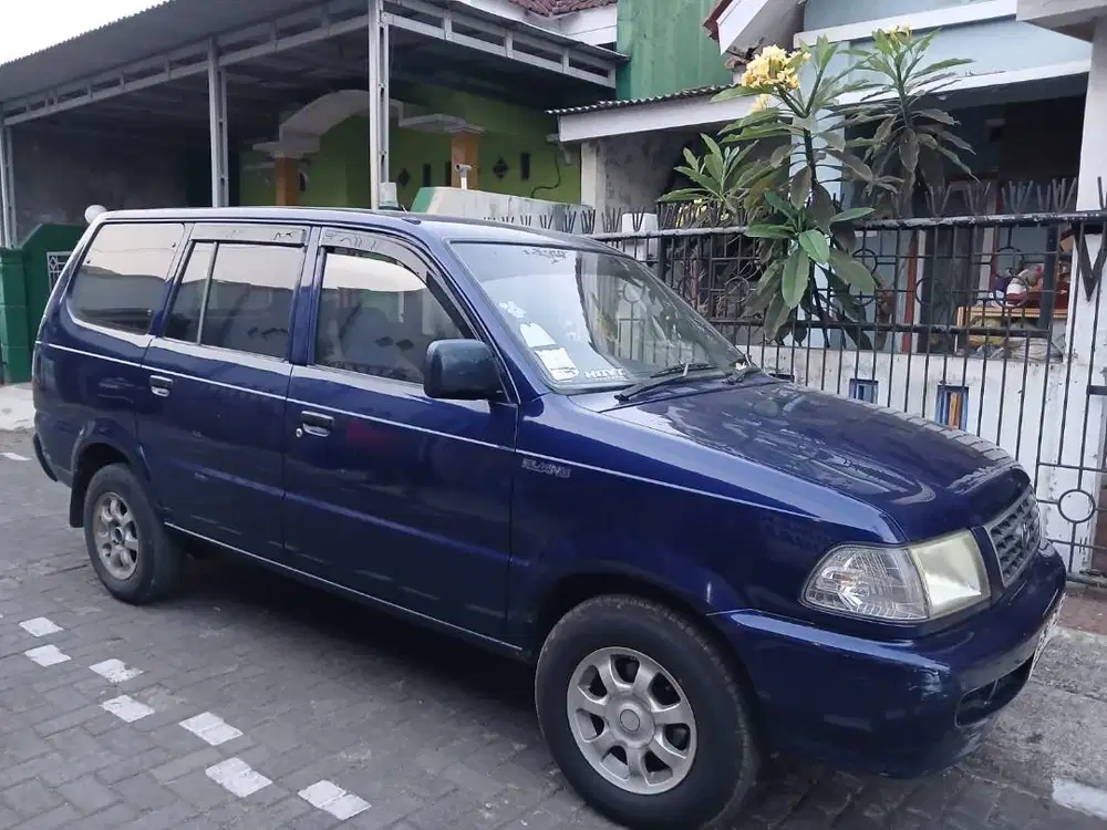 Toyota Kijang Kapsul LSX 1.8 bensin tahun 2001