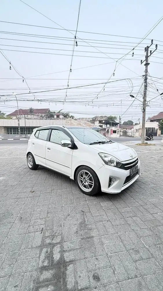 Jual mobil bekas