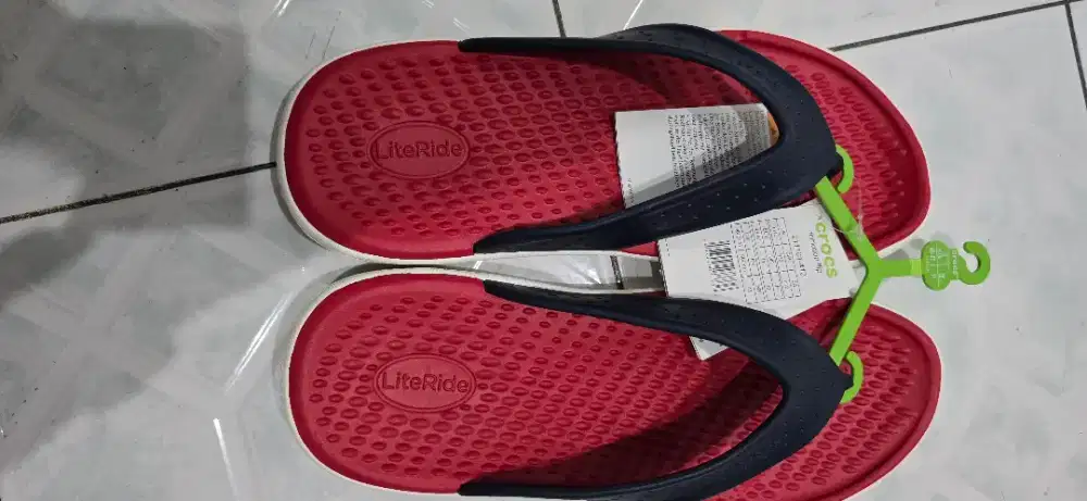Sandal Pria Crocs 100% Original