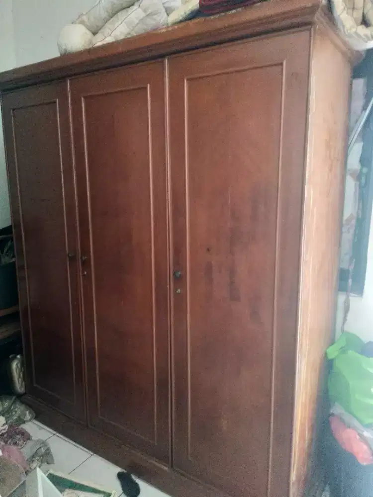 Lemari jati jepara 3 pintu