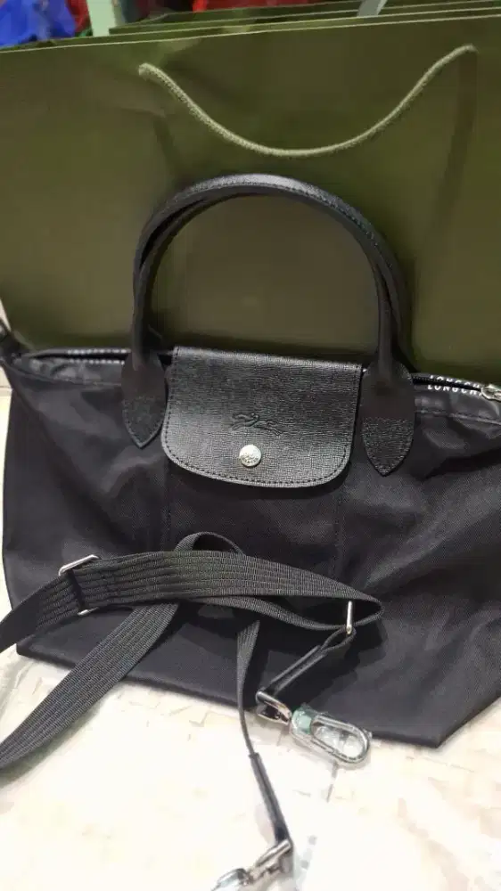 TAS LONGCHAMP ENERGY SZ S