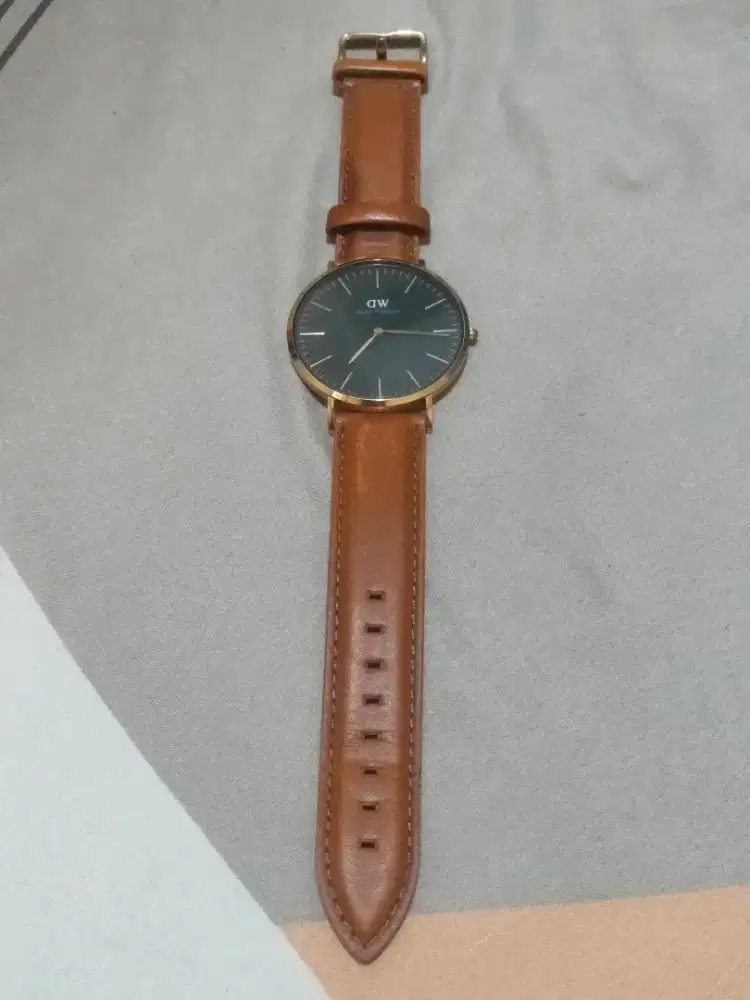 Jam tangan Daniel Wellington