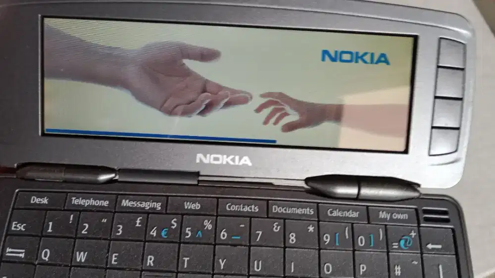 HP jadul nyala minus tutup batere tiada