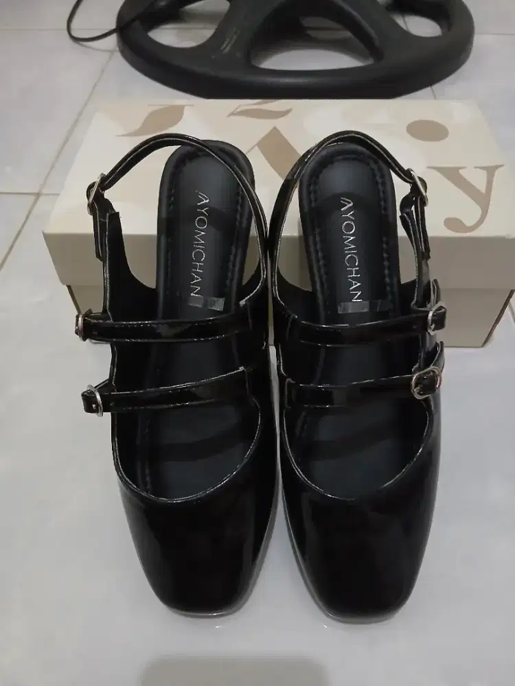 Dijual sepatu wanita size 37