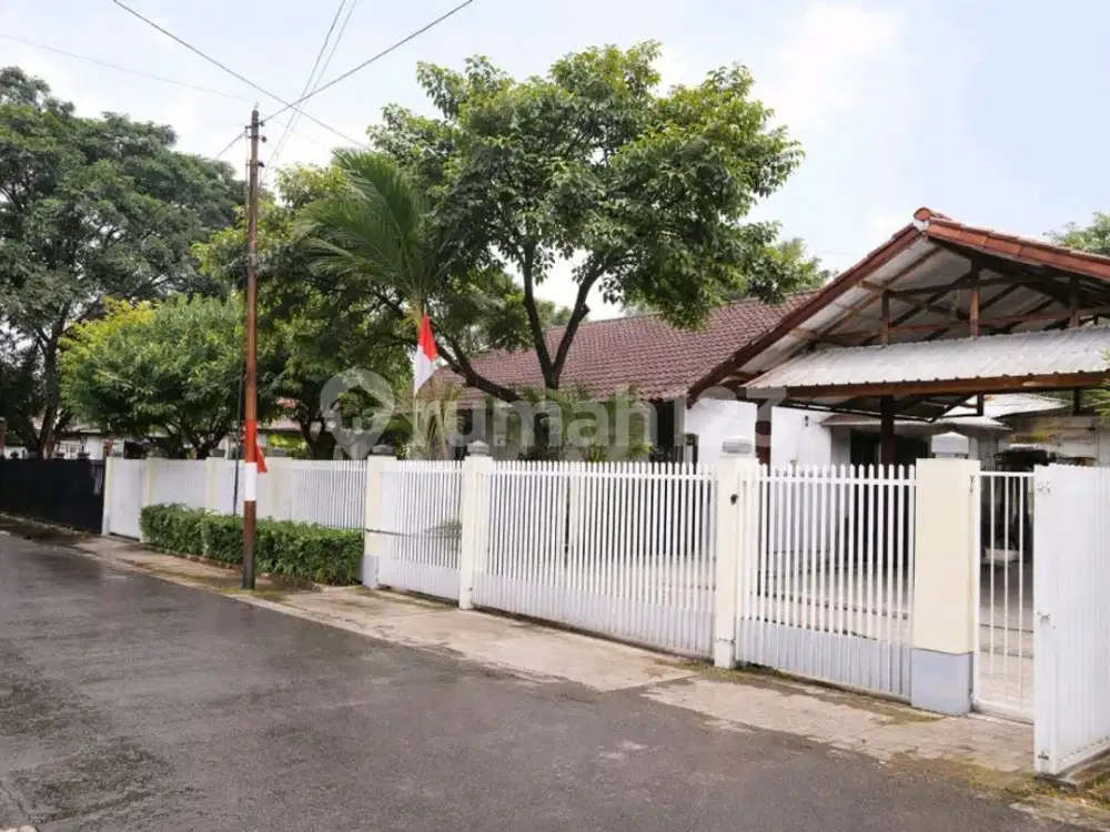 Rumah Lama Terawat di Sayap Dago Dkt Itb Polman Bandung Kota