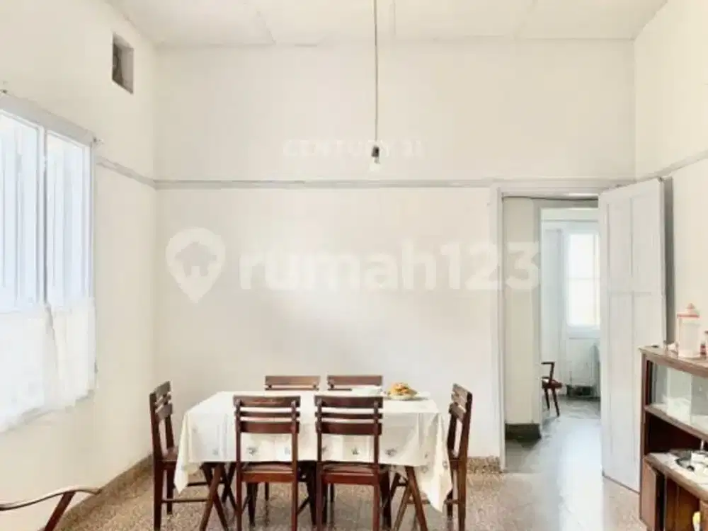 LOKASI EMAS! Rumah Hitung Tanah Sayap Riau Dekat Gedung Sate