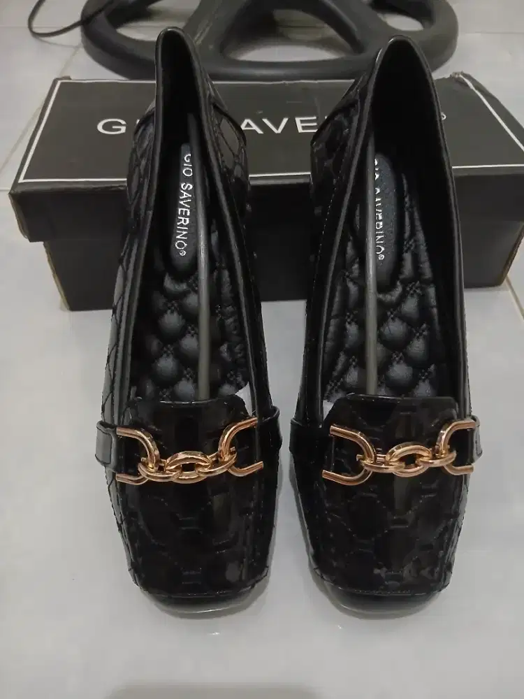 Dijual sepatu wanita merk Gio saverino size 36