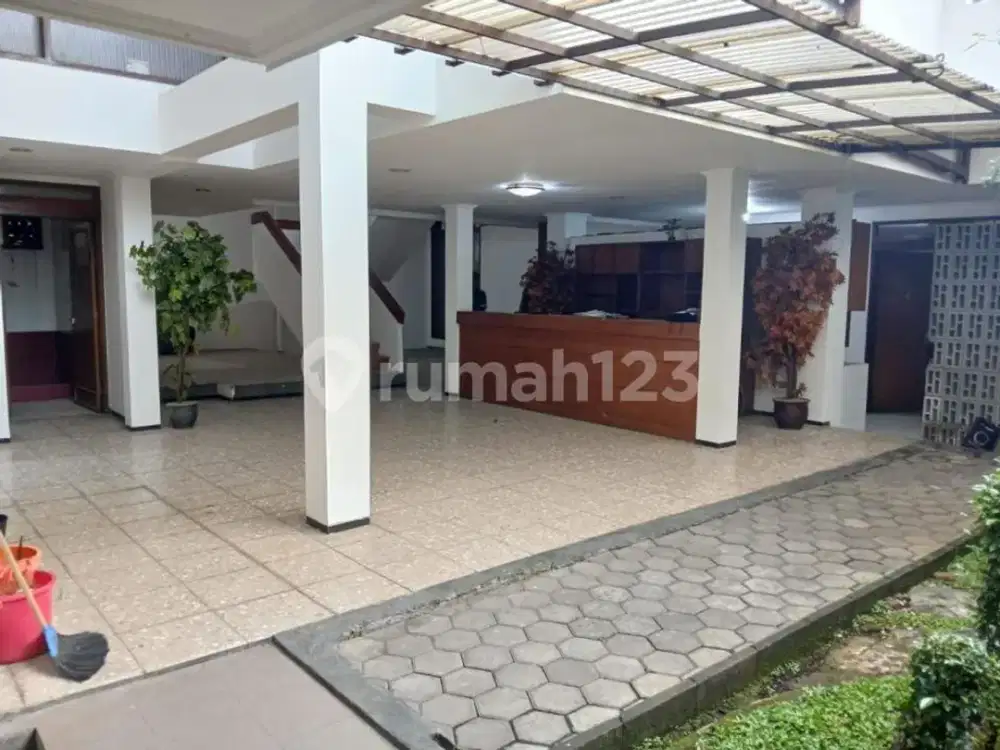 Rumah di Sayap Riau Dekat Soka Mangga Re Martadinata Bandung