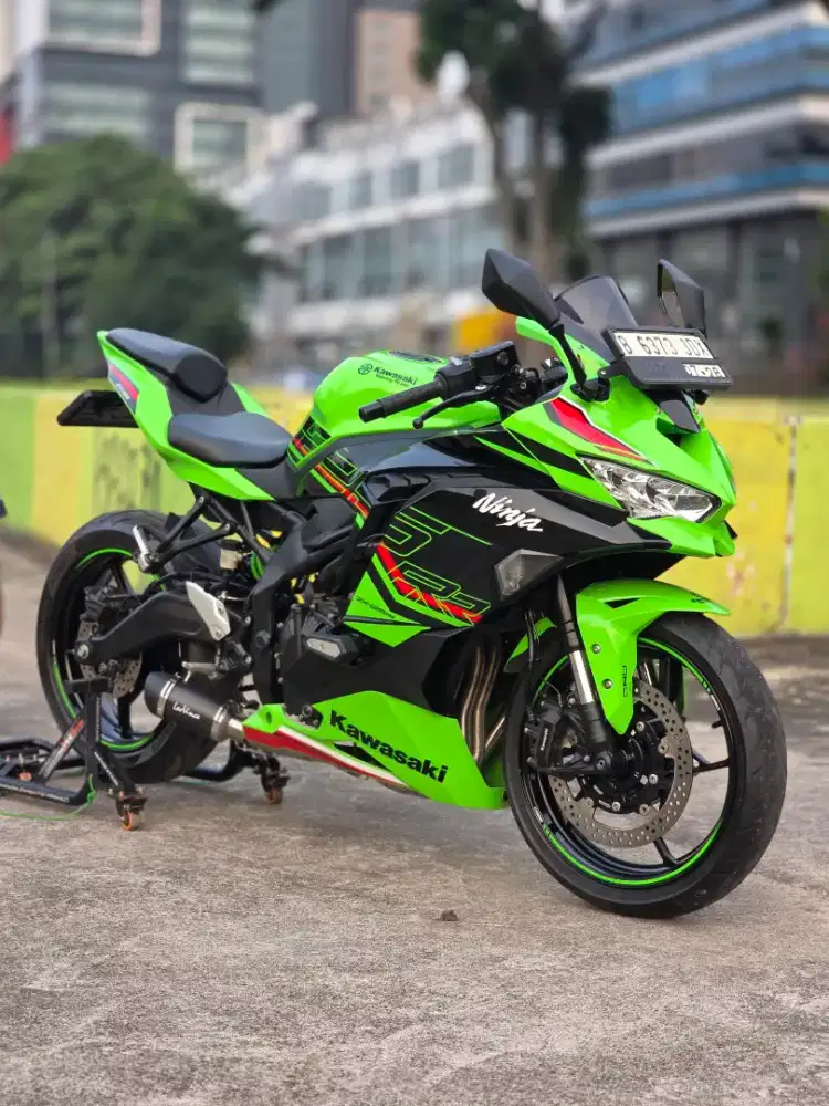 Kawasaki ZX25RR ABS With Leovince