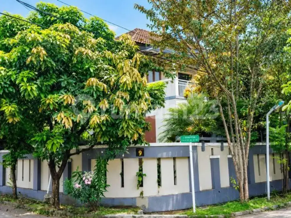 Rumah Lux Siap Huni Hoek di Arcamanik Antapani Bandung