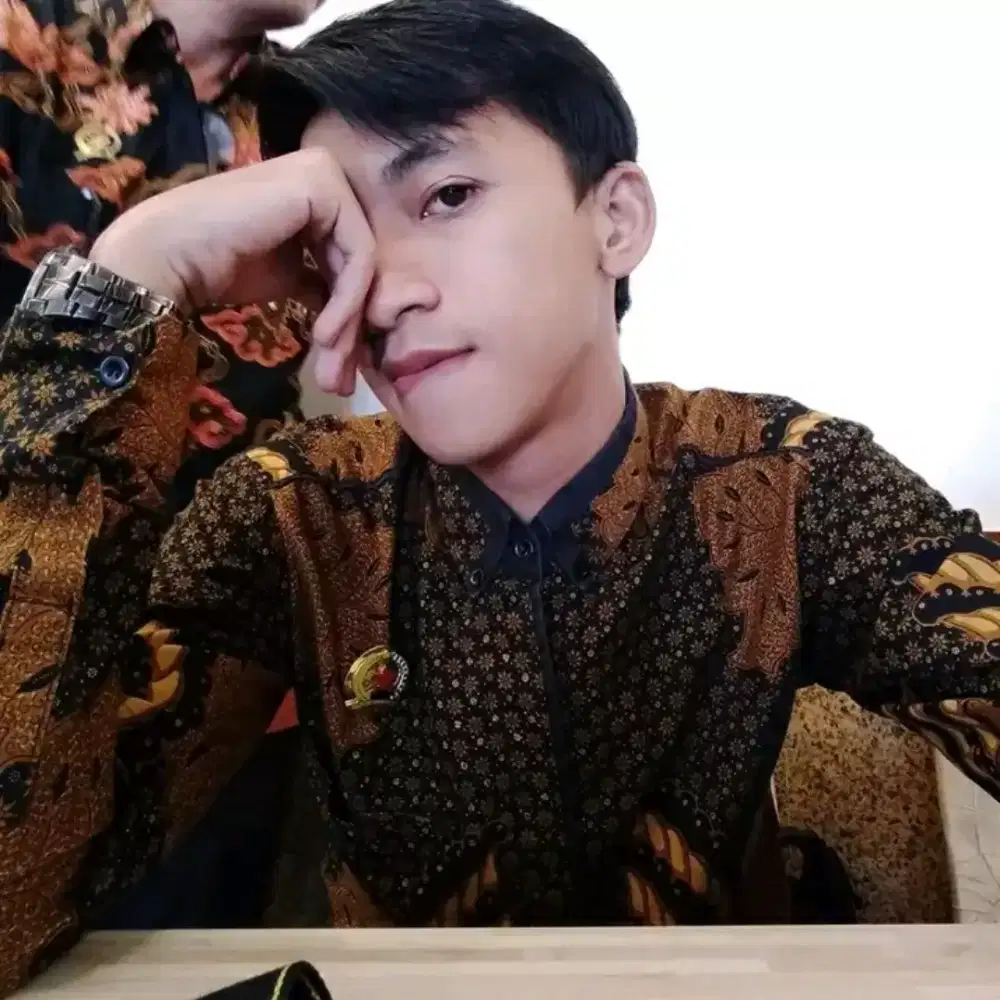 SEDANG MENCARI PEKERJAAN
