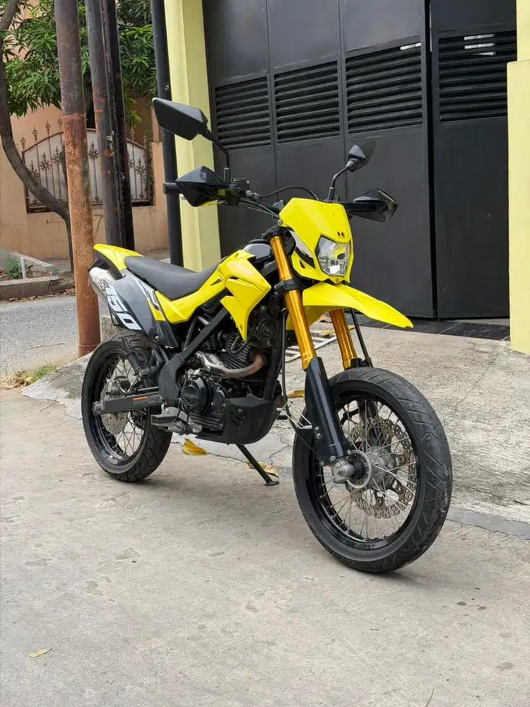 Kawasaki D tracker 150 se