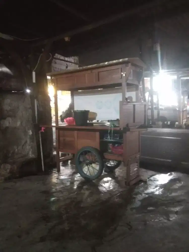 Gerobak angkringan bekas