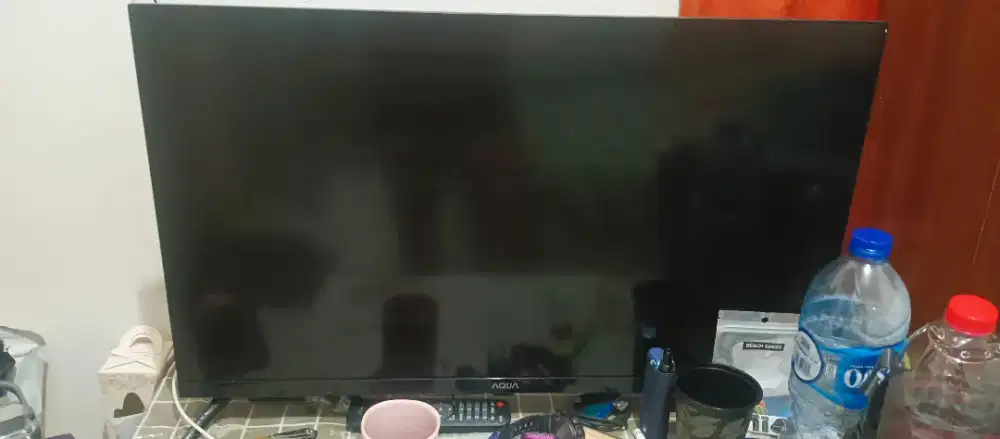 AQuos AQT32K70M smart TV 32 inci