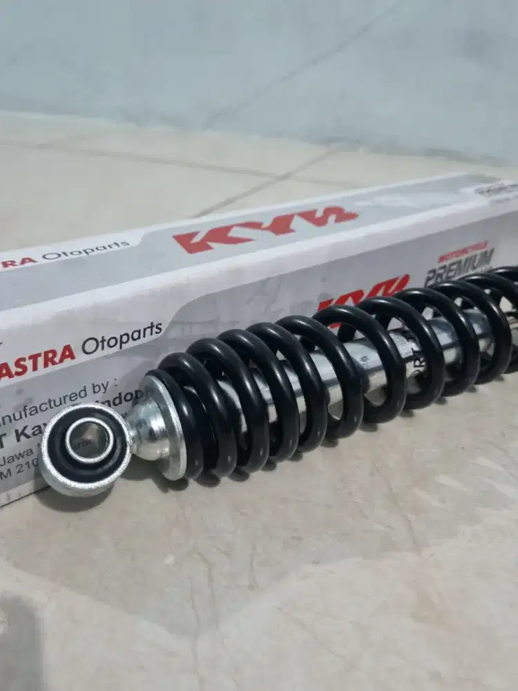 Shockbreaker Motor Matic KYB