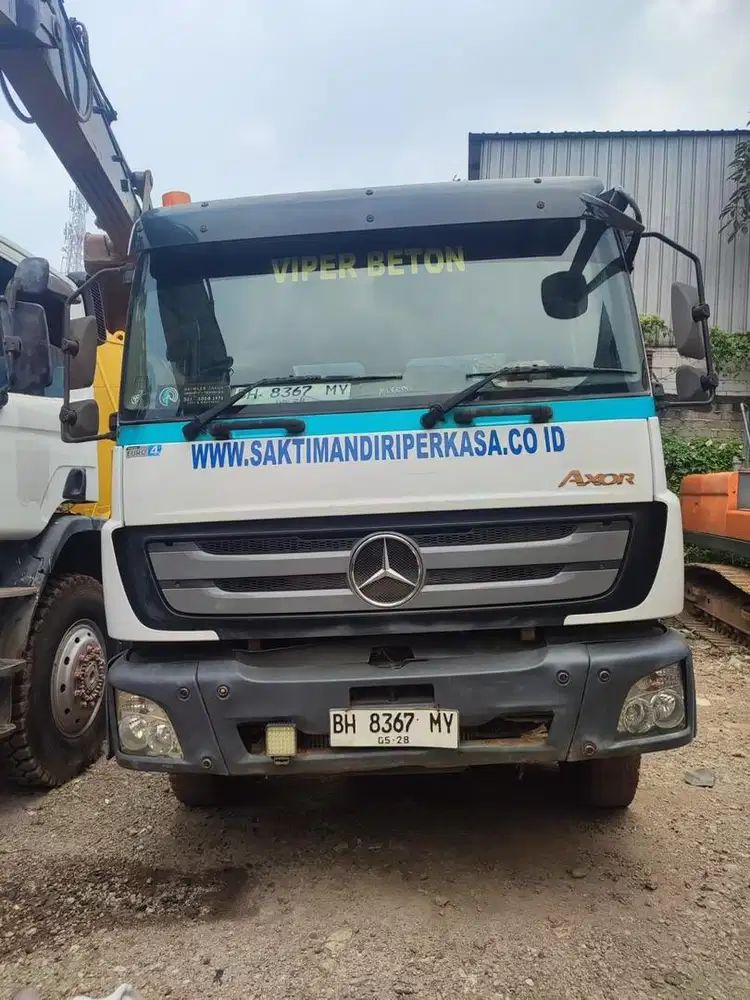 Truck Mixer Mercy Tahun 20222