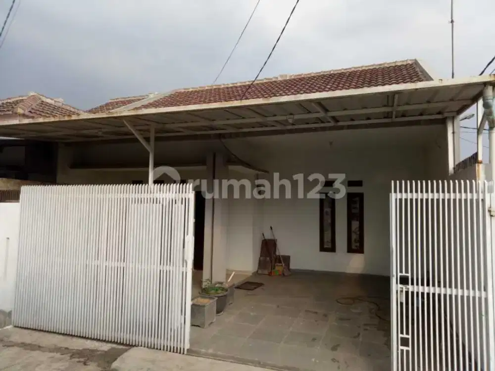 Rumah siap huni di Taman Cibaduyut Indah 1