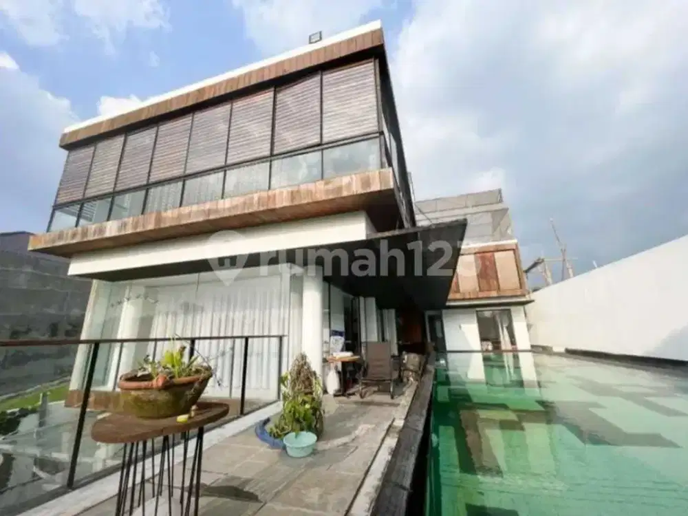 Jual Cepat Rumah Rasa Villa Full Furnished di Kota Baru Parahyangan