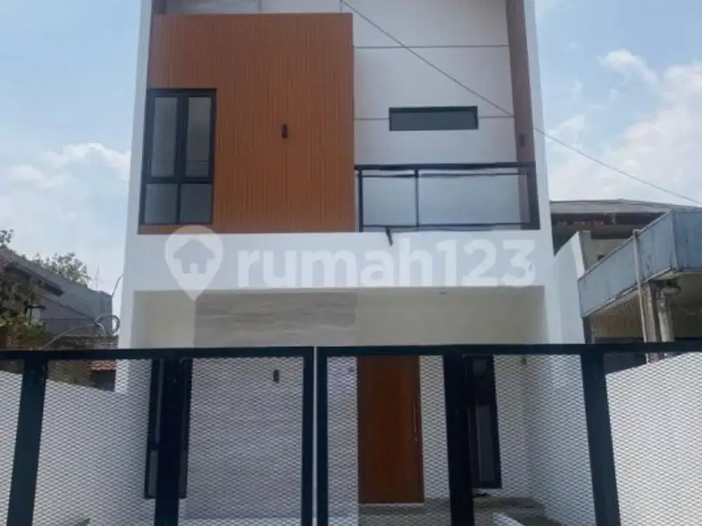 Turun harga & masih Nego! Rumah Baru Scandinavian Style Fasad di Sayap BKR