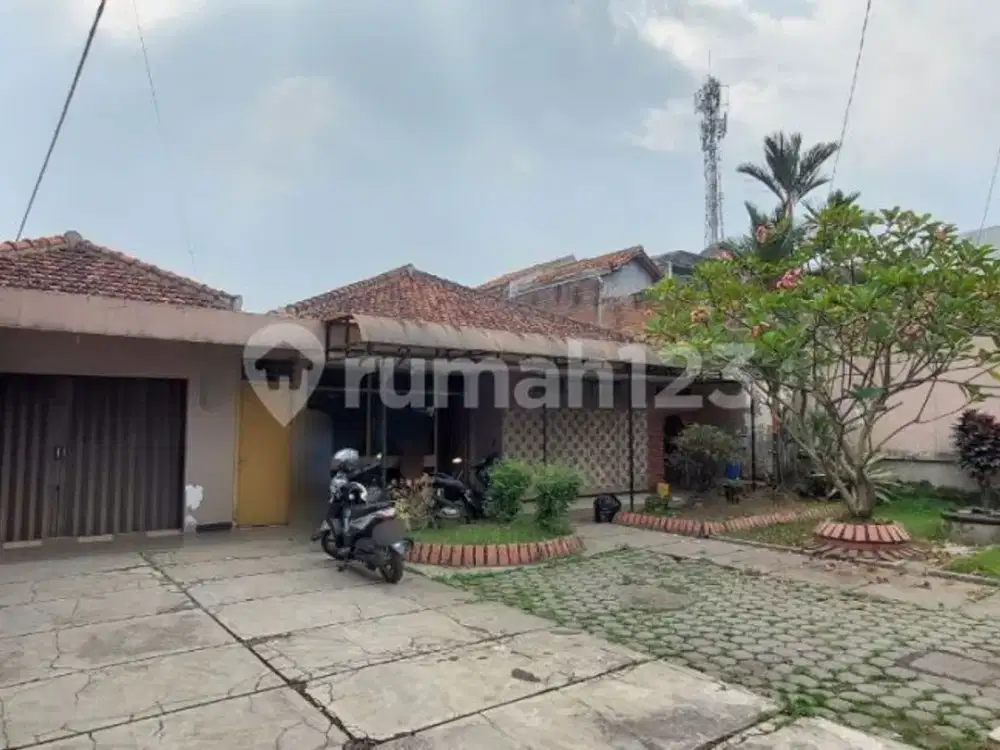 Jual Cepat Rumah Hitung Tanah di  Mainroad Kopo Katapang lebar muka besar cocok untuk berbagai usaha
