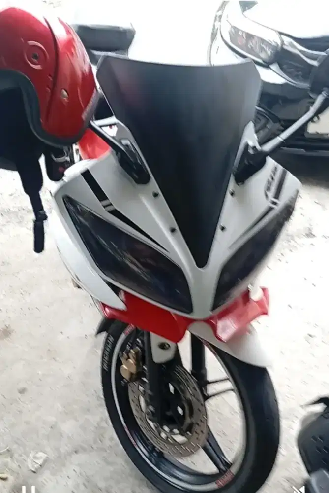 Yamaha YZF R15 V2