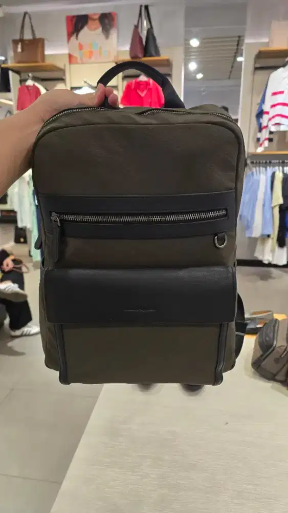 Back pack. Tas Hush Puppies. Masih segel baru