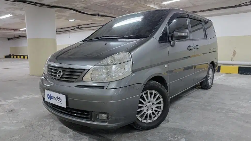 DP 4, JT Nissan Serena 2.0 Bensin-AT Abu 2010