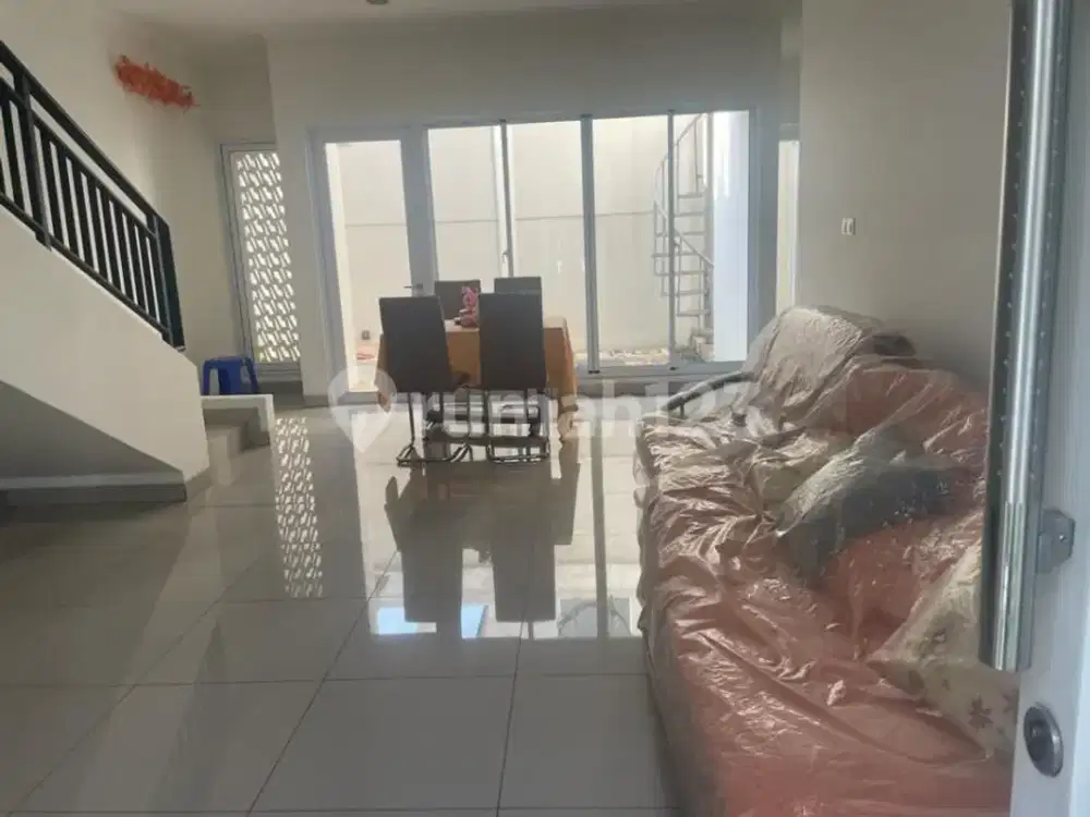 Rumah Semi Furnished Siap Huni Harga Menarik Di Summarecon Bandung
