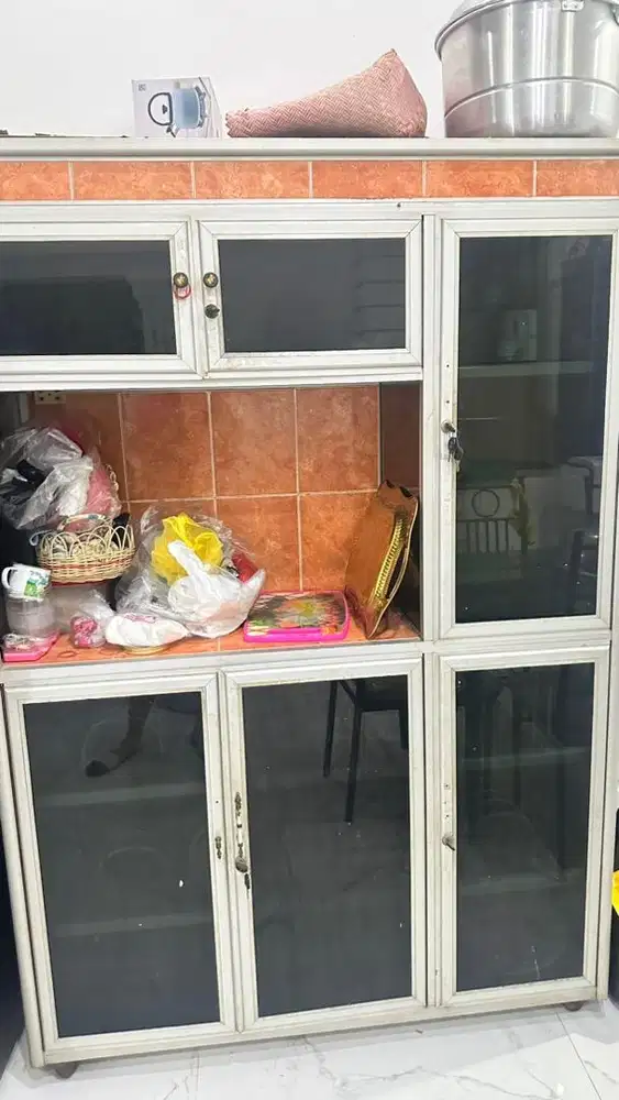lemari dapur rak piring