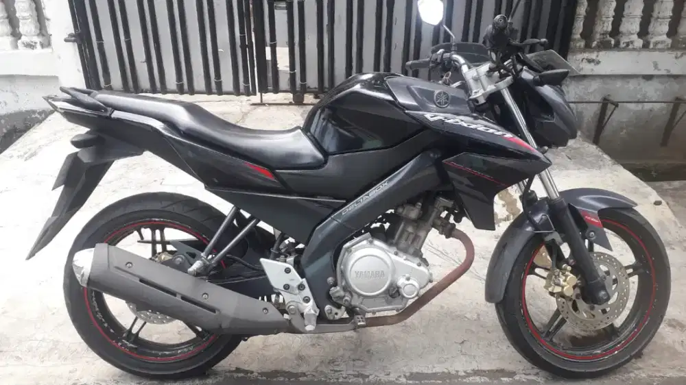 MOTOR YAMAHA VIXION 2015
