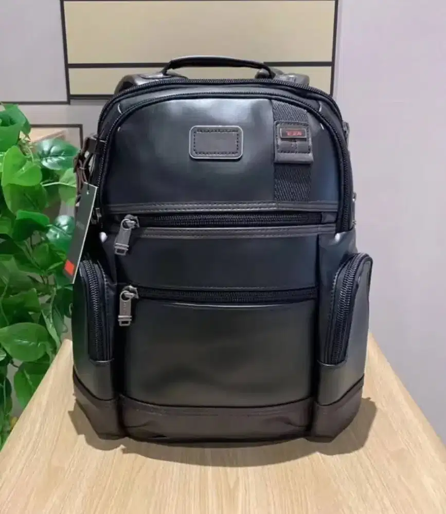 TUMI ALPHA 3 BRIEF PACK LEATHER BLACK - ELEGANT, DURABLE & FUNCTIONAL